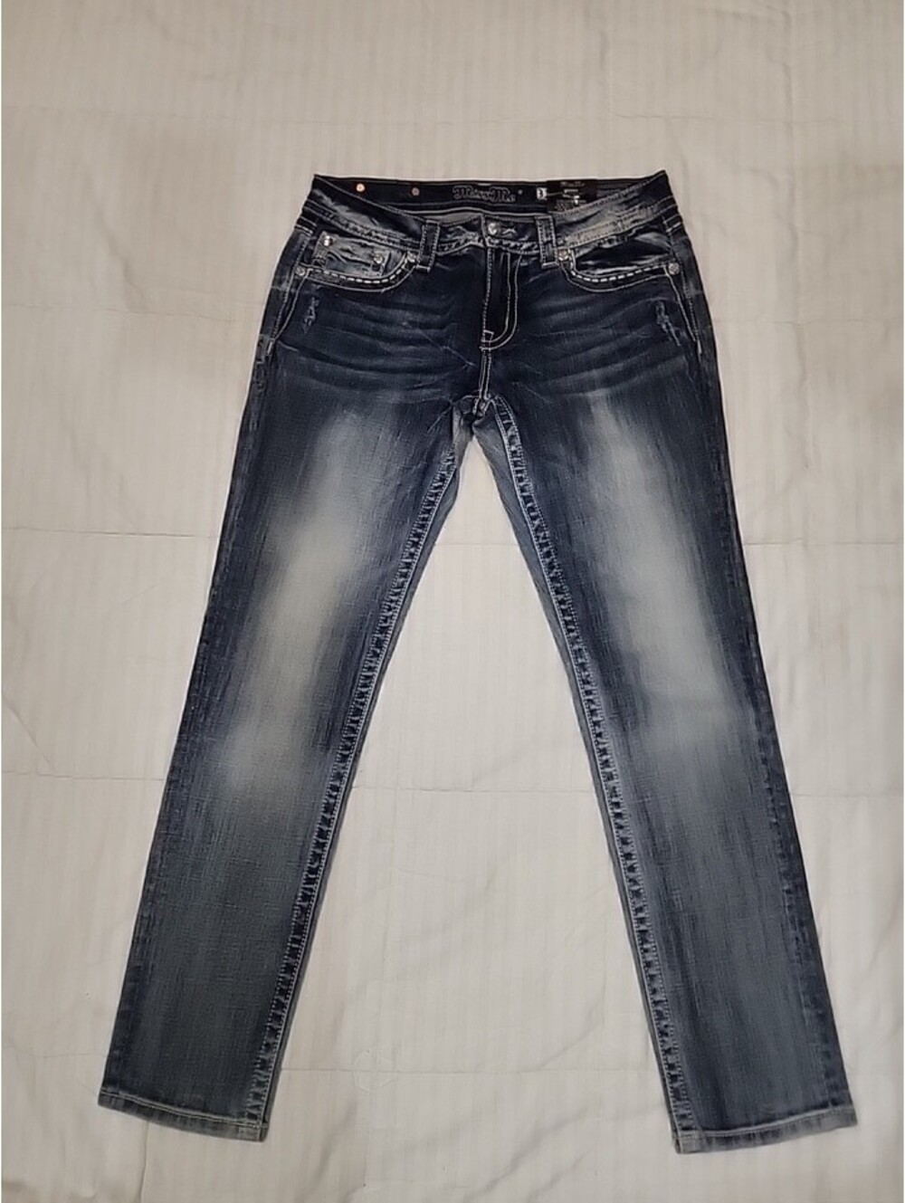 Miss Me jeans Buckle B size 31/31  skinny CA#29438 JE 8043SR